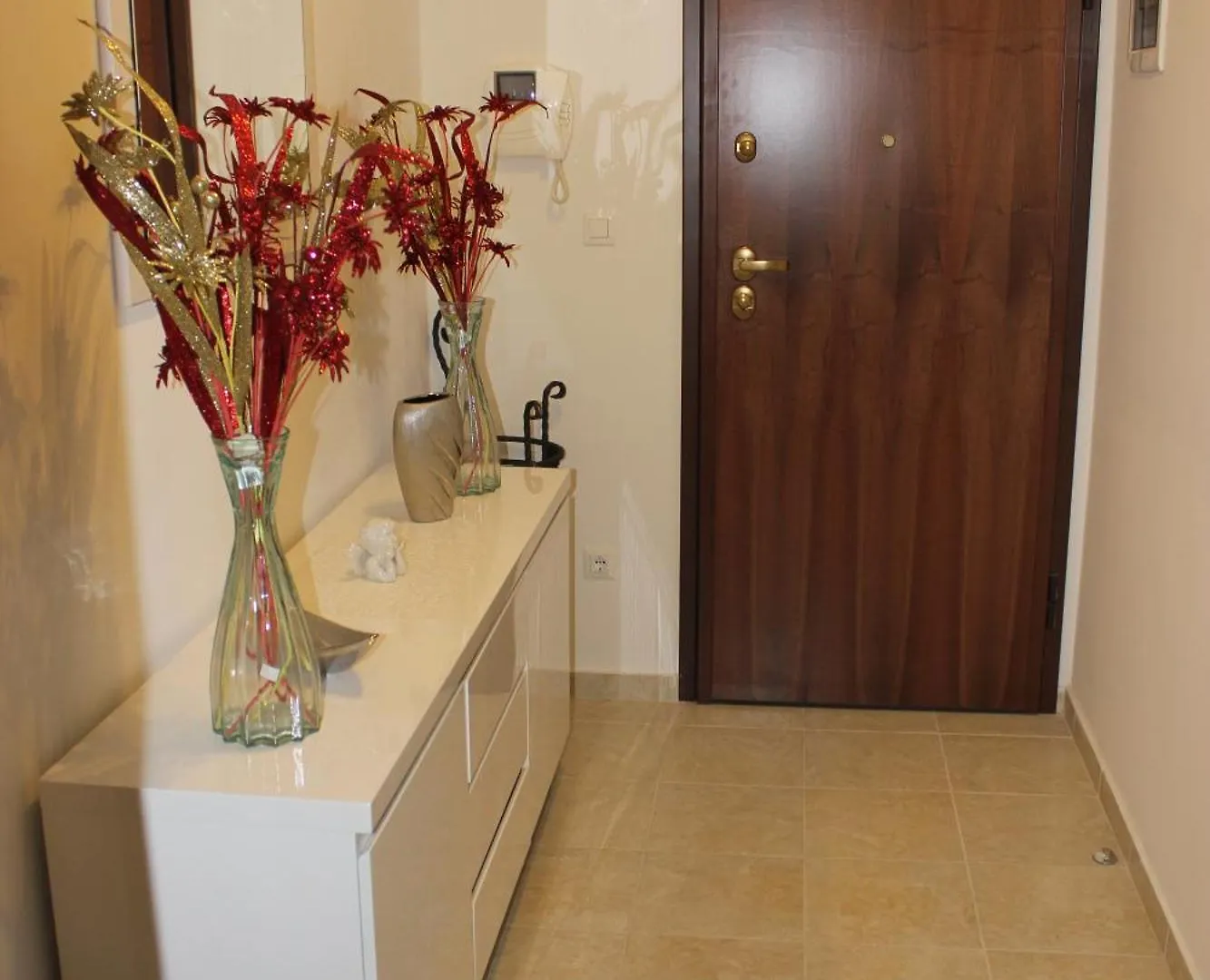 Guest house Deluxe Apartment Manuela With Balcony Top Center Split